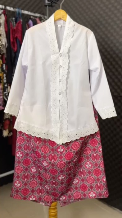 Kebaya Sekolah Anak #kebaya #kebayasekolah #kebayasekolahsmp #kebayasekolahsma #kebayacantik #kebayamerah #kebayamerahviral #kebayakartini #kartiniday