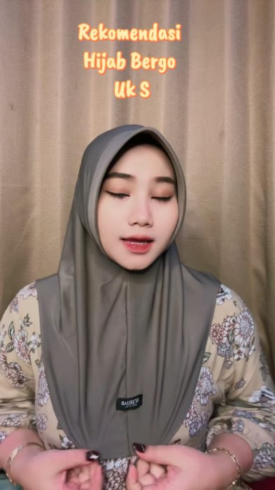 Hijab Bergo ukuran S dari sf hijab , Bahanya Tebal 😍 #hijab #hijabstyle #hijabjersysuper #RacunShopeeCheck  #hijabsport