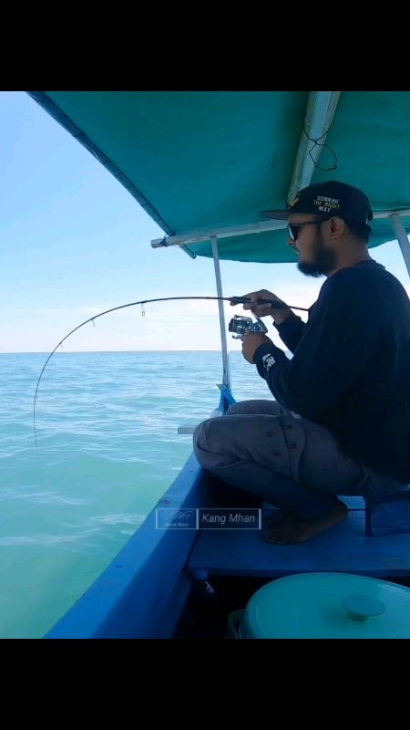 Getar - getarnya berasa banget di ujung joran kalau ikan tongkol #Kangmhanfishing #mancing #teamseahawkfishing #umpanamis