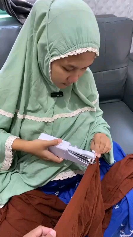 #mesinjahit #mesinjahitmini #mesinjahitportable #mesinjahitgenggam