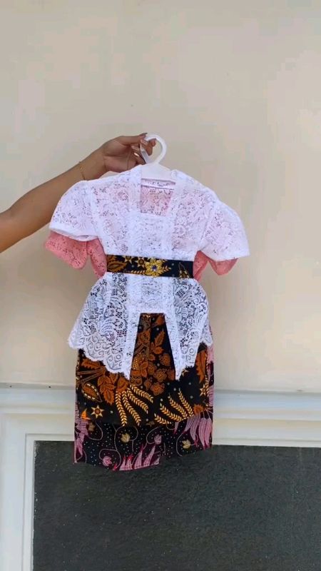 setelan kebaya brokat anak #cekoutkeranjanoren #shoppefashion #RacunShopeeCantik #racunshopeee #DiskonShopeeVideo #ShopeeLook #wanitahebat #fyp