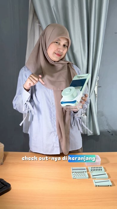 Kamu masih ngiris sayur pakai pisau? Mending pakai ini yuk#pengirisbawang #pemotongbuah #pemotongserbaguna #RacunShopee