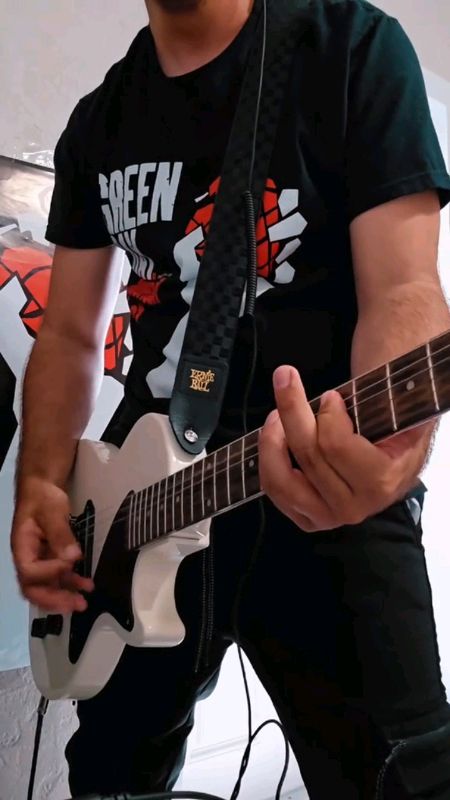#discountracunshopee #ootdkekinian #SpillRacunShopee #fitshoppecek #GITARLISTRIK