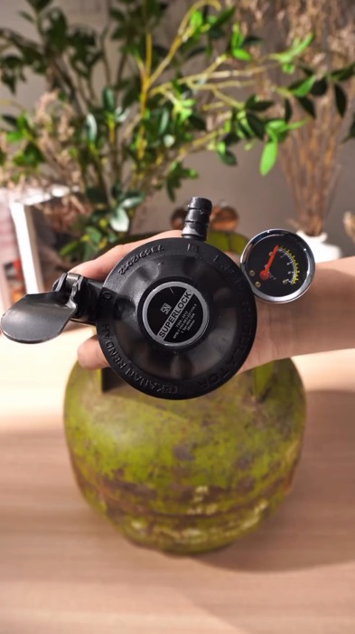 Emak2 pun bisa pasang #regulatorgas. #regulatorgasantibocor #regulatorsuperlock #regulatorgascomp #regulatorlpg #gascomp #gaslpg #perabotandapur