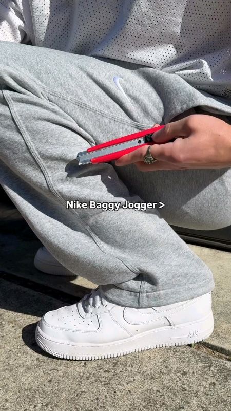 #sweatpants #sweatpantsmurah #sweatpantspria #celanasweatpants #celana #celanapria #masukberanda #shopeevideo #RacunShopee #fyp