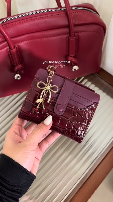 Dompet lipat kulit #dompetlipat #dompetmurah #dompetwanita #DiskonShopeeVideo #gajiansale