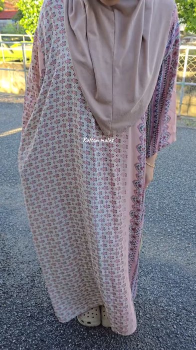 Kaftan tayon super nyaman #kaftan #kaftanlebaran #kaftanlebaran #gamislebaran #gamis #abaya #gamisrayon #kaftanrayon #kaftanjumbo #gamisrayontwill