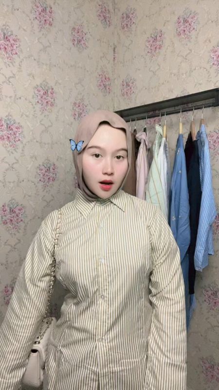 kemeja Keren minimalis harga murce bisa liat sendiri 😍 #kemejawanitasalur #RacunShopee #ShopeeLook #SpillBawaBerkah #ShopeeBeautyHaul #fyp #fashion