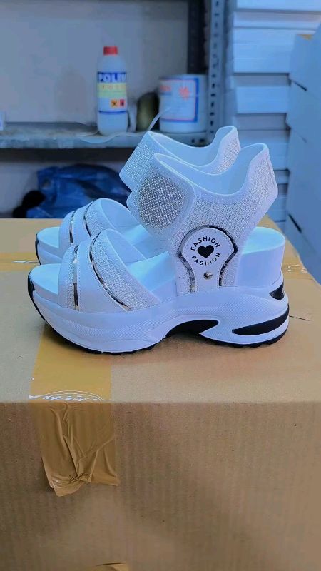 #sandal hak wanita#murahberkualitas #ViralDiShopeeVideo #videoshopee #SpillBawaBerkah #