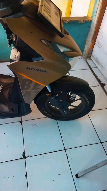 Spakbor ninja dipasang di beat street #beatstreetmodifikasi #spakborninja #hondabeat #RacunShopee #produkterlaris