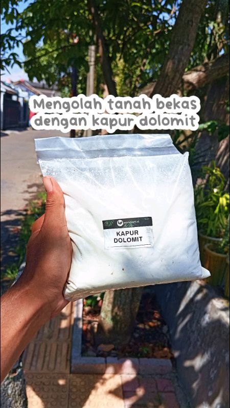 Tanah bekas bisa subur kembali dengan campur kapur dolomit kalsium. #kapurdolomit #kapurdolomiteterbaik #kapurdolomite #kapurdolomitesuper #RacunShope