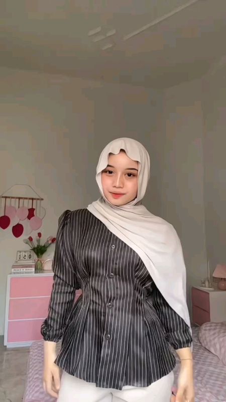 MAU KE KONDANGAN MANTAN? PAKE INI BIAR MANTAN KAMU NYESEL PAS UDAH LIAT KAMU HAHAH. #lunastripekemeja #hijabstyle #shopeevideo #shopeaffiliatesprogram