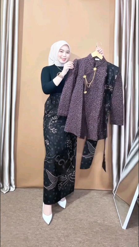 dipesan lagi#setelankebayajanggan #setkebaya #RacunShopee #fyp #SpillRacunShopee #promo0101 #ViralDiShopeeVideo #Diskon50Persen #shopeevideo #ootd