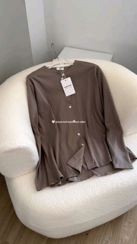 salah satu product best seller nya voila😍🤍#RacunShopee #ShopeeFashionHaul #atasanwanita