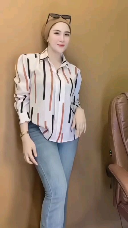 Atasan  keren banget 😍#ShopeeLahap #atasanwanita #blousewanita #blousemurah #atasancewek #atasankekinian #ShopeeHaul #RacunShopee #shopeefashion