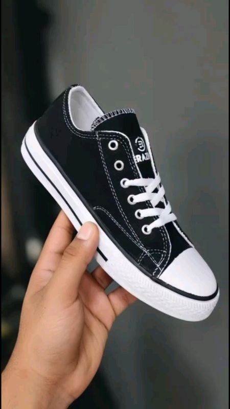 sepatu sekolah #RacunShopee #unikviral #shopeefeed #shopeeterkini #ShopeeFashionHaul #ShopeeLook #shopeevideo