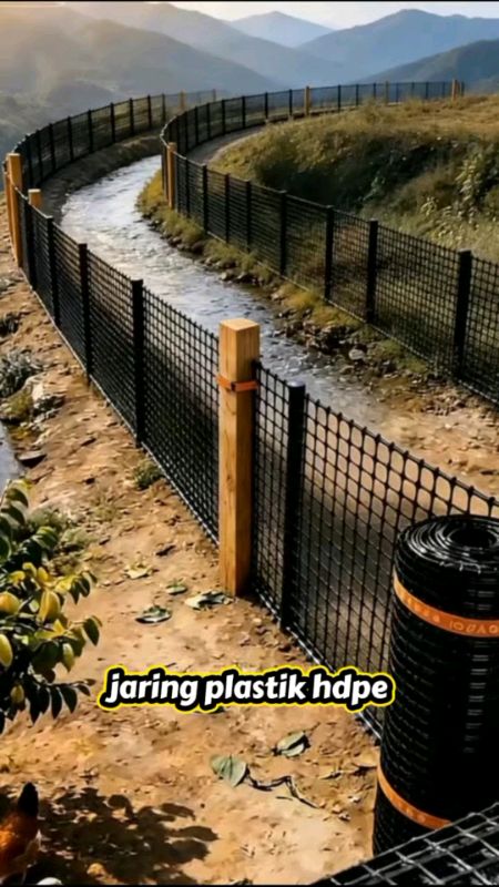 #pagarkandangayam #kandangayam #ternakayam #peternakanayam #perlengkapanternak #pagarplastik #kandangpraktis #peternakindonesia #usahaayam #ayamkampun