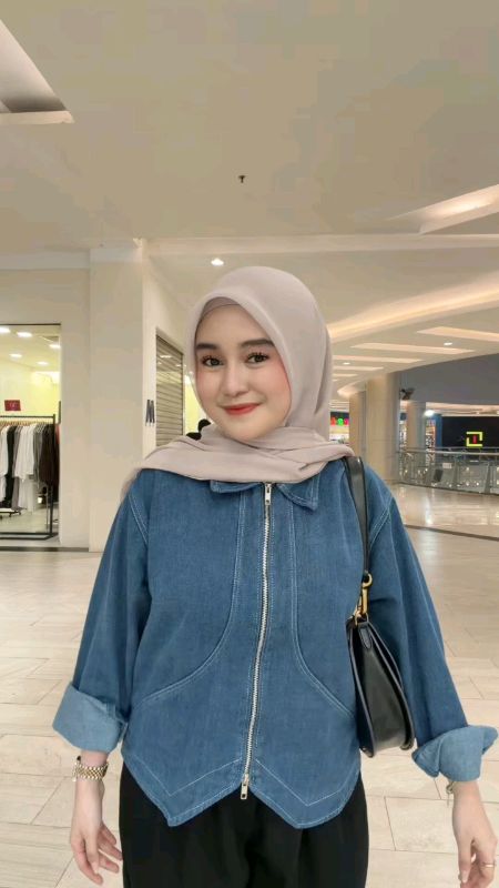 #jaketjeanswanita #jeanszipper #bajuwanita #stylewanita #Diskon50Persen #Diskon40RB #DiskonShopeeVideo #GratisOngkirRP0
