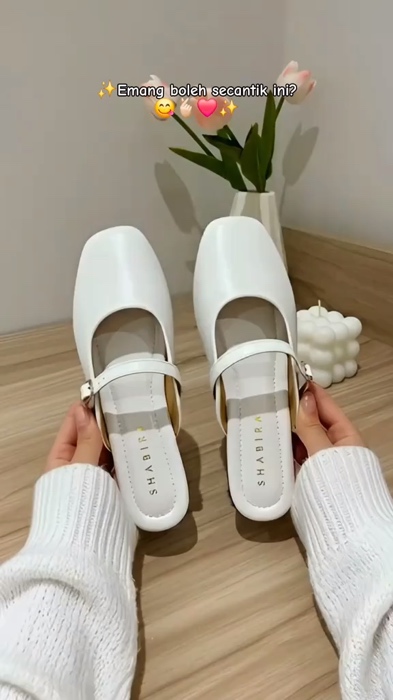 Sandal sepatu#sandalsepatu #ViralDiShopeeVideo #viral #fypシ #fyp #shopeevideo #ShopeeLook #ShopeeCOD #SpillRacunShopee