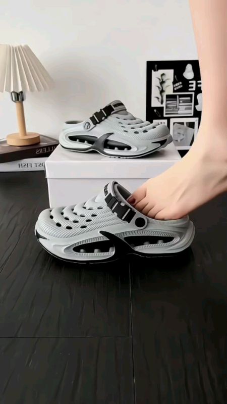 Sendal crush pria #PromoNonStop #99DibelanjainShopee #ShopeeLook #ShopeeCOD #CODinApa