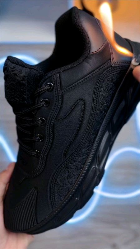 #sepatu #sepatusneakers #sepatufullhitam #sepatusekolah #sepaturunning