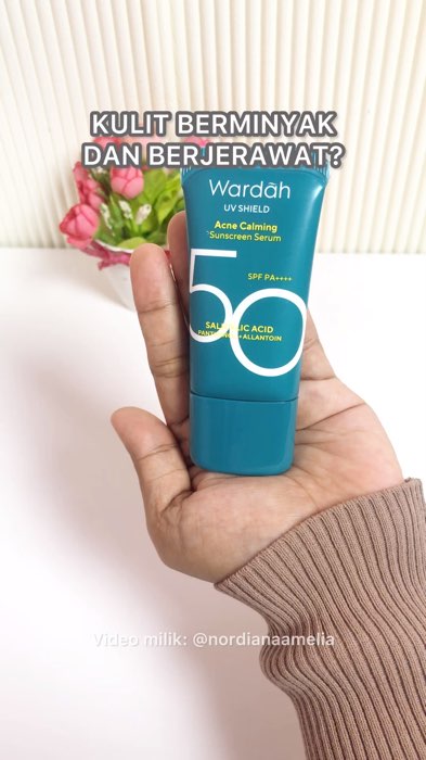 Sunscreen untuk kulit berjerawat #sunscreenwardah #wardahsunscreen #sunscreenwardahspf50 #RacunShopee #ViralDiShopeeVideo #ShopeeBeautyHaul