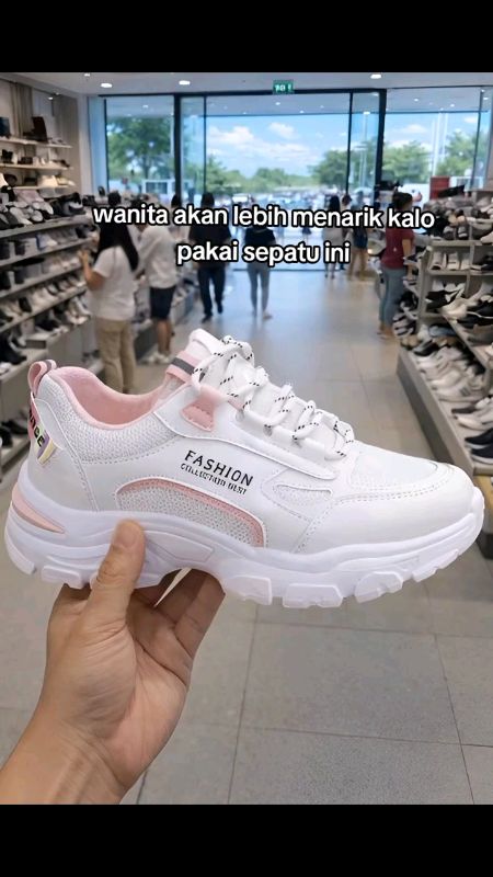 kami menawarkan sepatu keren fhasion yang cantik dan menarik,buruan co guys😍#sepatusneakers #RacunShopee #OOTDFashionShopee #menuviral