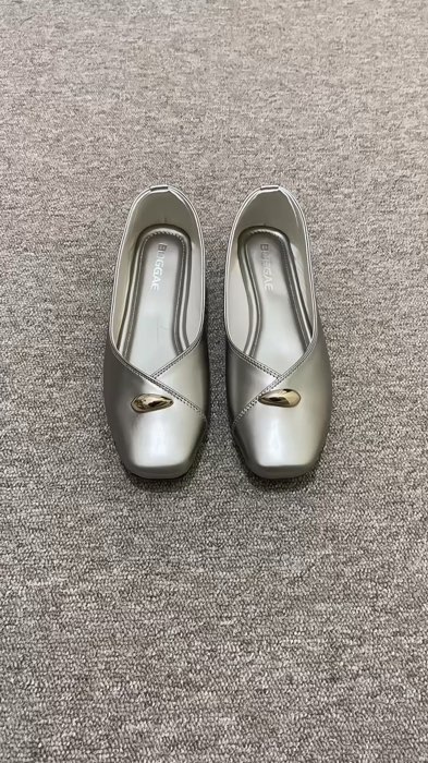 #flatshoeswanita #flatshoeskekinian #flatshoeskoreanstyle #fypp #CODinAp #shopeevideo