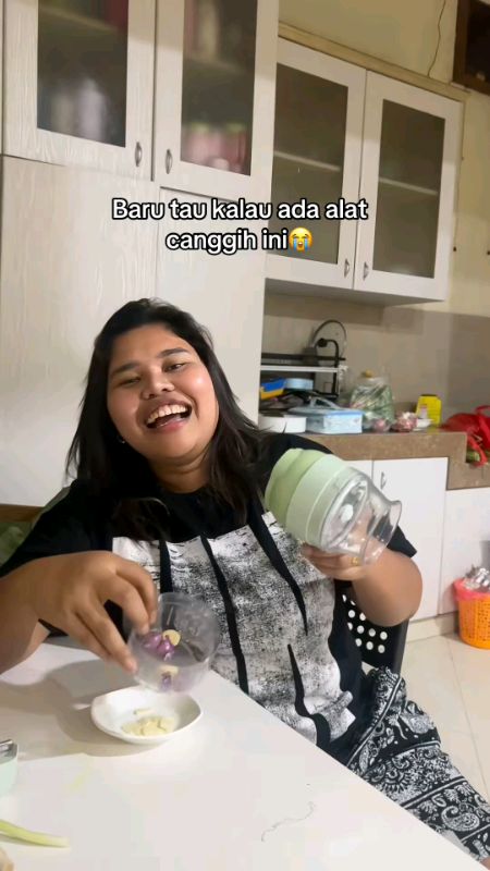 sangat membantu #foodchopper #choppermini #choppermurah #choppermultifungsi #choperbumbu #chopperpemotongsayuran