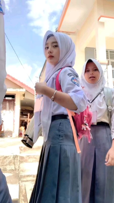 cantik banget 😋😋#RacunShopeeCantik #berandashopee #RacunShopeeLokal #anaksekolah #ViralDiShopeeVideo #trending #viral #foryoupage #berandafyp #fyppp