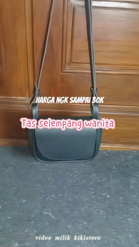 tas selempang wanita #tasselempangwanita #DiskonRacunShopee #GratisOngkirRP0 #shopeevideo #ShopeeLook #ShopeeCOD #fyp