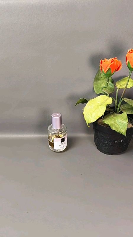 #scarlett #ScarlettParfume #parfum #parfumviral #parfumscarlett #scarletteaudeparfum #RacunShopee #SpillRacunShopee #SpillBawaBerkah #ShopeeLook