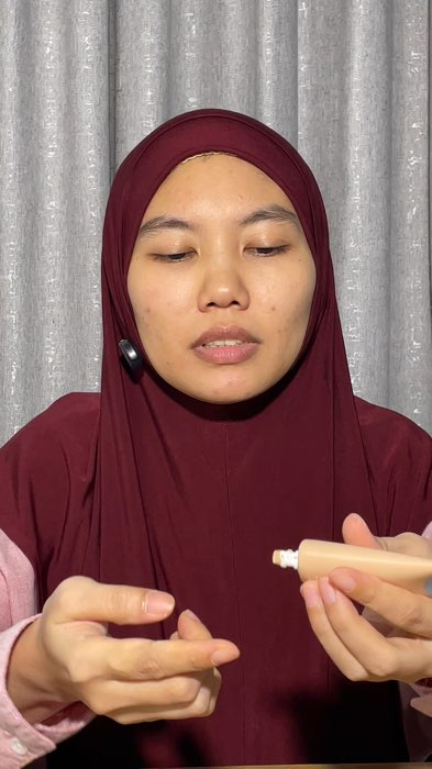 Wardah BB Tint bagus buat nutupin noda noda halus di wajah #ShopeeBeautyHaul #GratisOngkirRP0 #RacunShopee #ShopeeCOD #wardah #wardahbbtint #bbtint