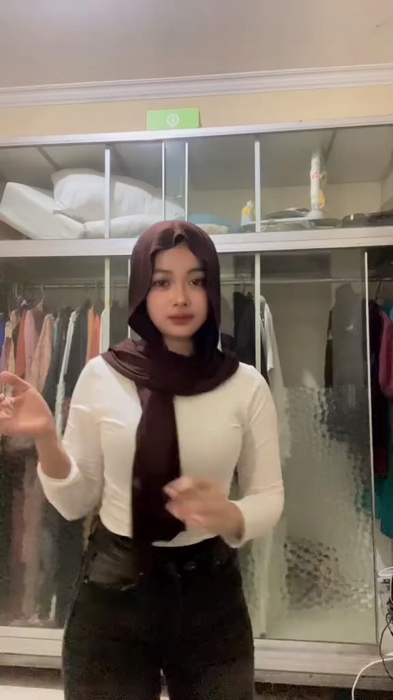 #kerudung  #ShopeeFashionHaul #DiskonRacunShopee #GratisOngkirRP0 #ShopeeLook #SpillRacunShopee #RacunShopee #pashmina #RamadhanShopeeLook