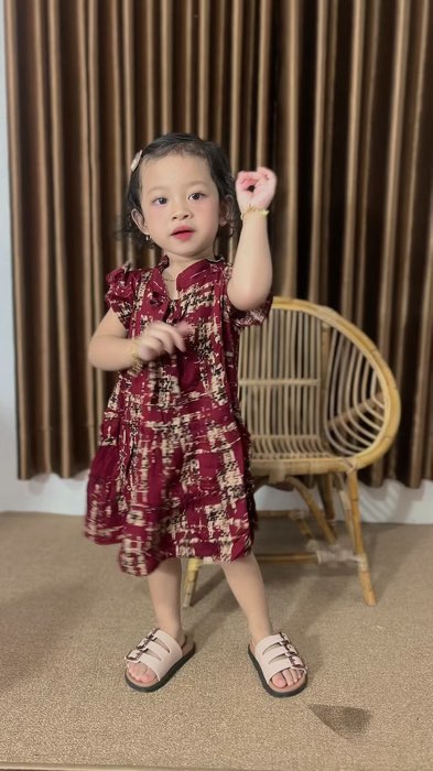 Dress anak ademm🥰😍🤩#dressanakperempuan #dressanak #dasteranak #dasteranakrayon #DiskonRacunShopee #fypシ #ViralDiShopeeVideo #Diskon50Pers