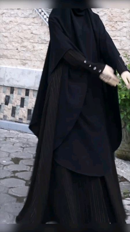Yolla by DUTA BUSANa#abaya #Abayastripe #gamisdutabusana #gamisdutabusana #gamissyari #outfitmuslimah #viral