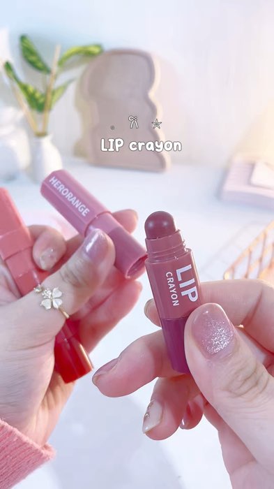 #cappuvinilipcrayon #lipcrayon #cappuvinilipstick #lipstickviral