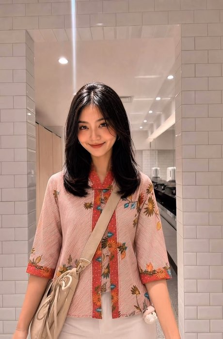 #batikwanita #batik #ootd #outfit #TopKontenShopee #DiskonRacunShopee #OOTDFashionShopee #atasanwanita #outfitwanita #outfitideas #outfitinspiration