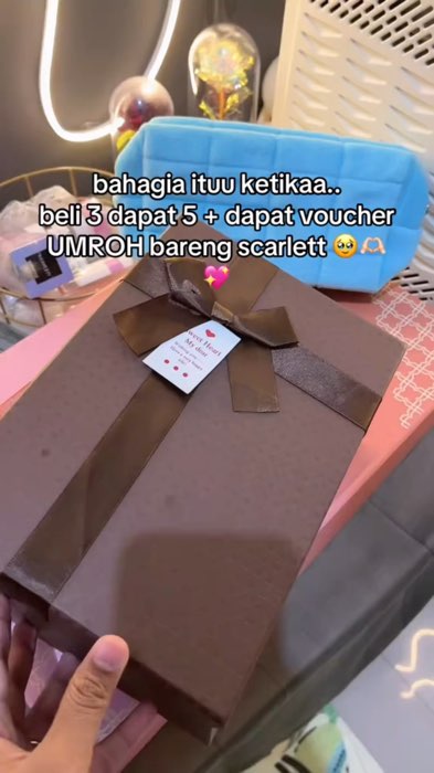 banyak pilihannya loh yaa daoat pouch gemeshh💖🥹🫶🏻 #fypシ #parfumtahanlama #scarlettbodylotion #scarlettbodyserum #umrohbersamascarlett