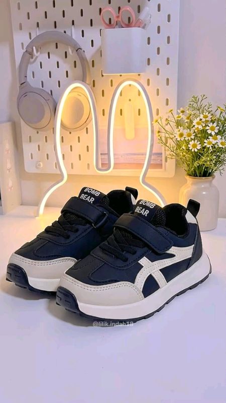 #sepatuanaksneaker#sepatuanaksporty#sepatusekolahhitam#sepatuanakpremium#GeratisOngkirRP0ViralDiShopeeVidio