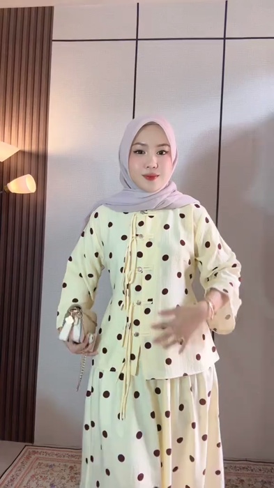 Oneset viral#oneset #pokadots #setrokviral #OOTDFashionShopee #oufitideas #oufitinspo #oufit #CODinApa #RacunShopee #fypdongggggggg #1212 #algoritma