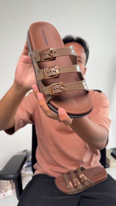Selop 3 strap adjustable, empuk dipakai harian, tinggal atur strap biar pas di kaki. #sandalstrap3 #selopwanita #sandal #sandalfashion #sandalharian