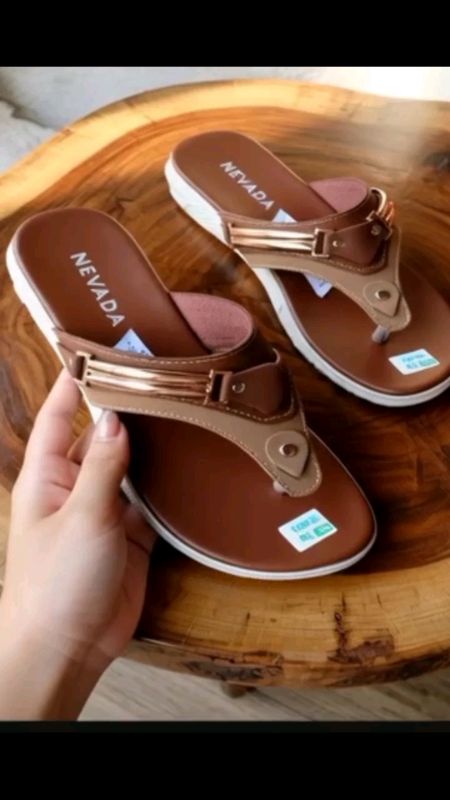 sandal wanita #sandalwanita #SpillRacunShopee #shopeevideo #ShopeeLook #ShopeeCOD #DiskonRacunShopee #fyp