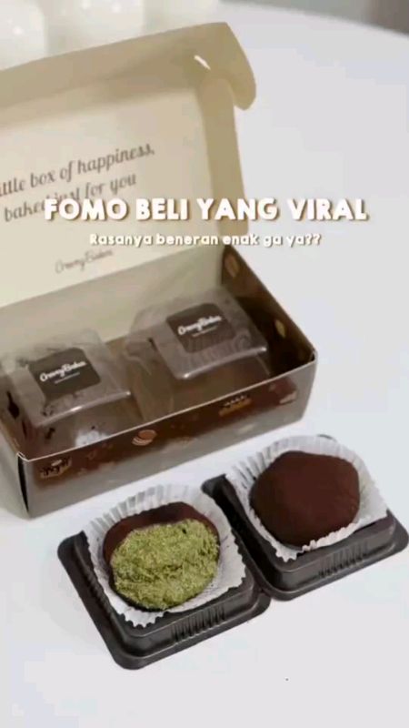 mochi Dubai pistachio kunfayakun viral nihhh rasanya cewy banget kalian wajib cobain. #fyp #beranda #SpillRacunShopee #viral #spill #worthit