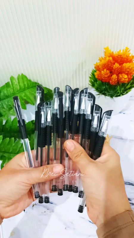 Bolpen Gel nih Guys #RacunShopee #shopeevideo #SpillRacunShopee #SpillBawaBerkah #DiskonRacunShopee #GratisOngkirRP0 #bolpenviral #bolpenmurah