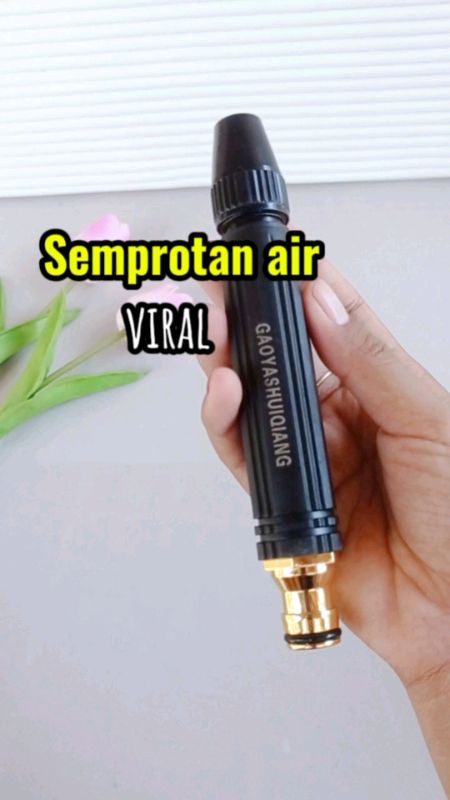 nyiram nyiram jadi gampang#RacunShopee  #ViralDiShopeeVideo #semprotanair #semprotancucimobil #semprotancucimotor #semprotanairkencang