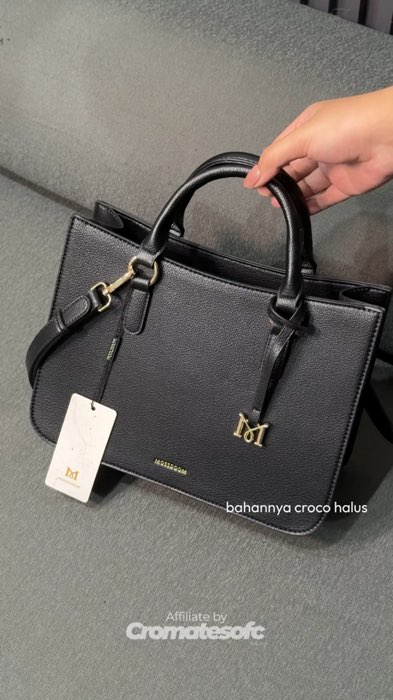 #handbag #slingbag #tasformal #tasngantor #taswanita