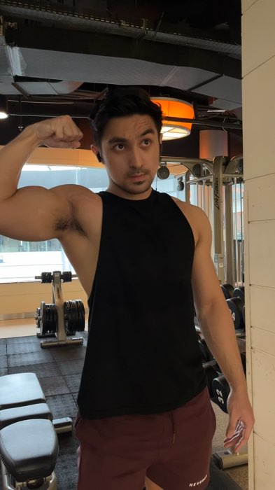 2 favorite gerakan latihan chest #chestday #latihandada #lowcuttanktop #tanktop #tanktopgym