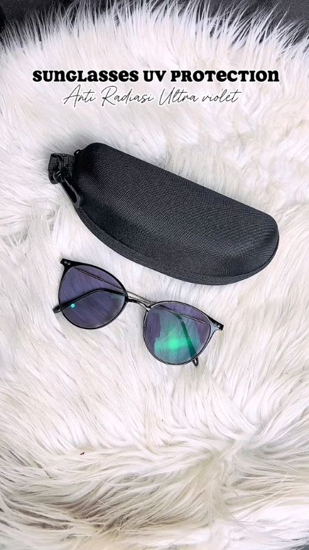 Kacamata lensa hitam uv400 bisa untuk mata normal maupun minus, cek di keranjang kuning ya bestie🤓❗️🔊 #sunglasses #minus #kacamatahitam #viralin