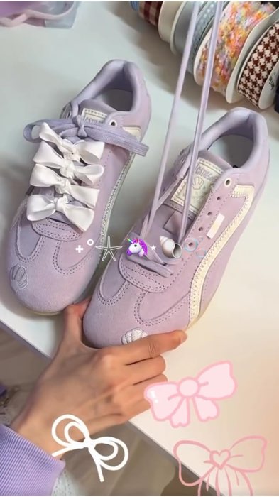 suka bgt sm warna nya lucu💅🏻💖🫶🏻  #sepatuwanita#sepatu#sneakers #sepatulucu#outfitideas#outfitinspo#ootd#fyp